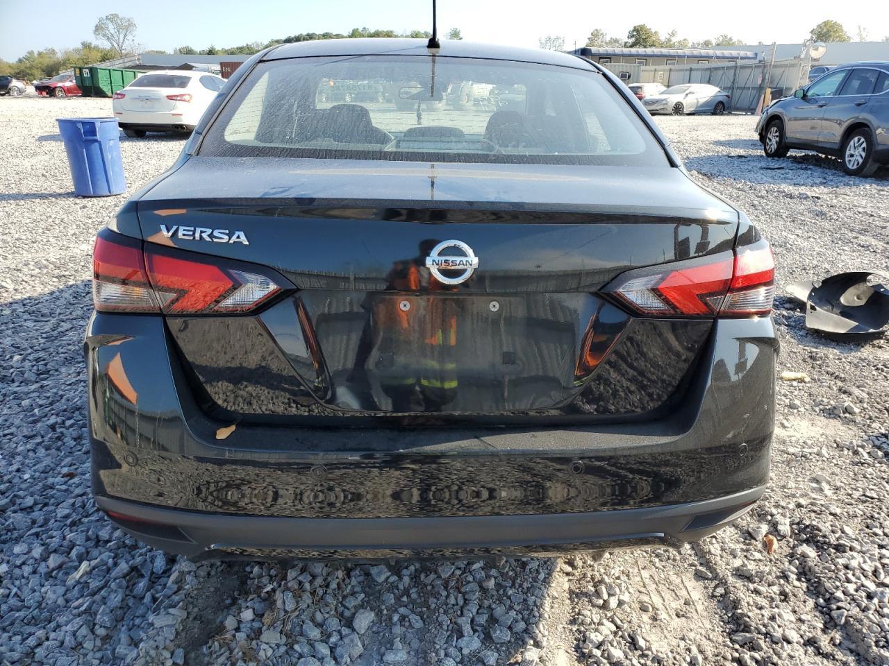 2021 Nissan Versa S - Фото 6