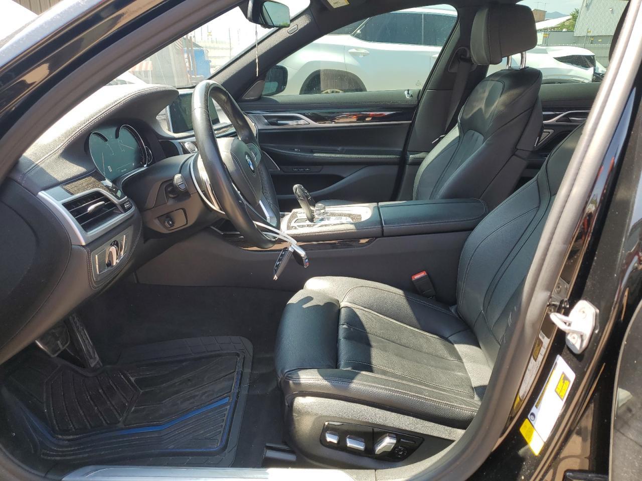 2019 BMW 740 I - Фото 7