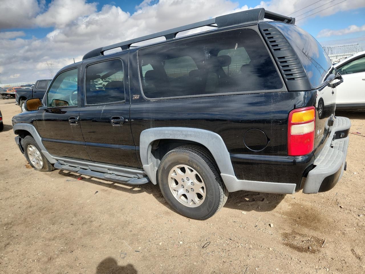 2002 Chevrolet Suburban K1500 - Фото 2