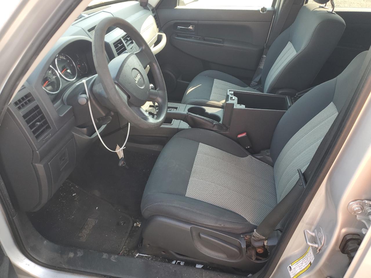 2010 Jeep Liberty Sport - Фото 7