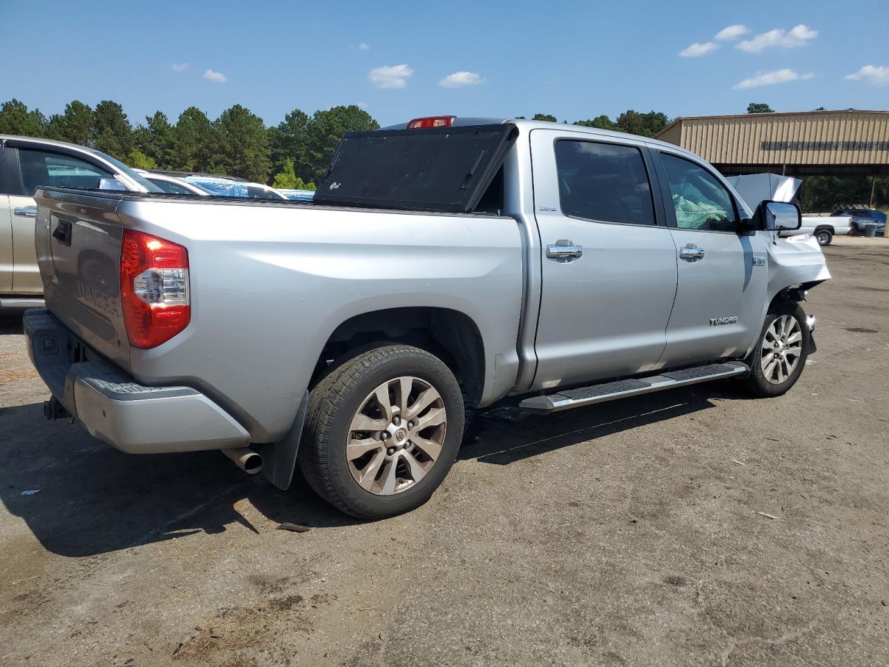 2014 Toyota Tundra Crewmax Limited - Image 3