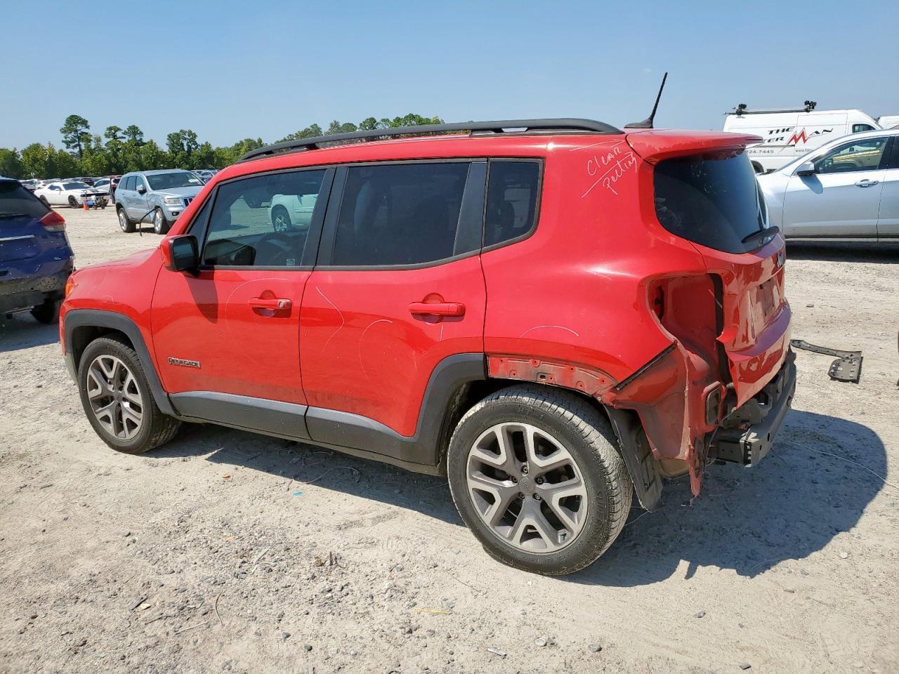 2015 Jeep Renegade Latitude - Фото 2
