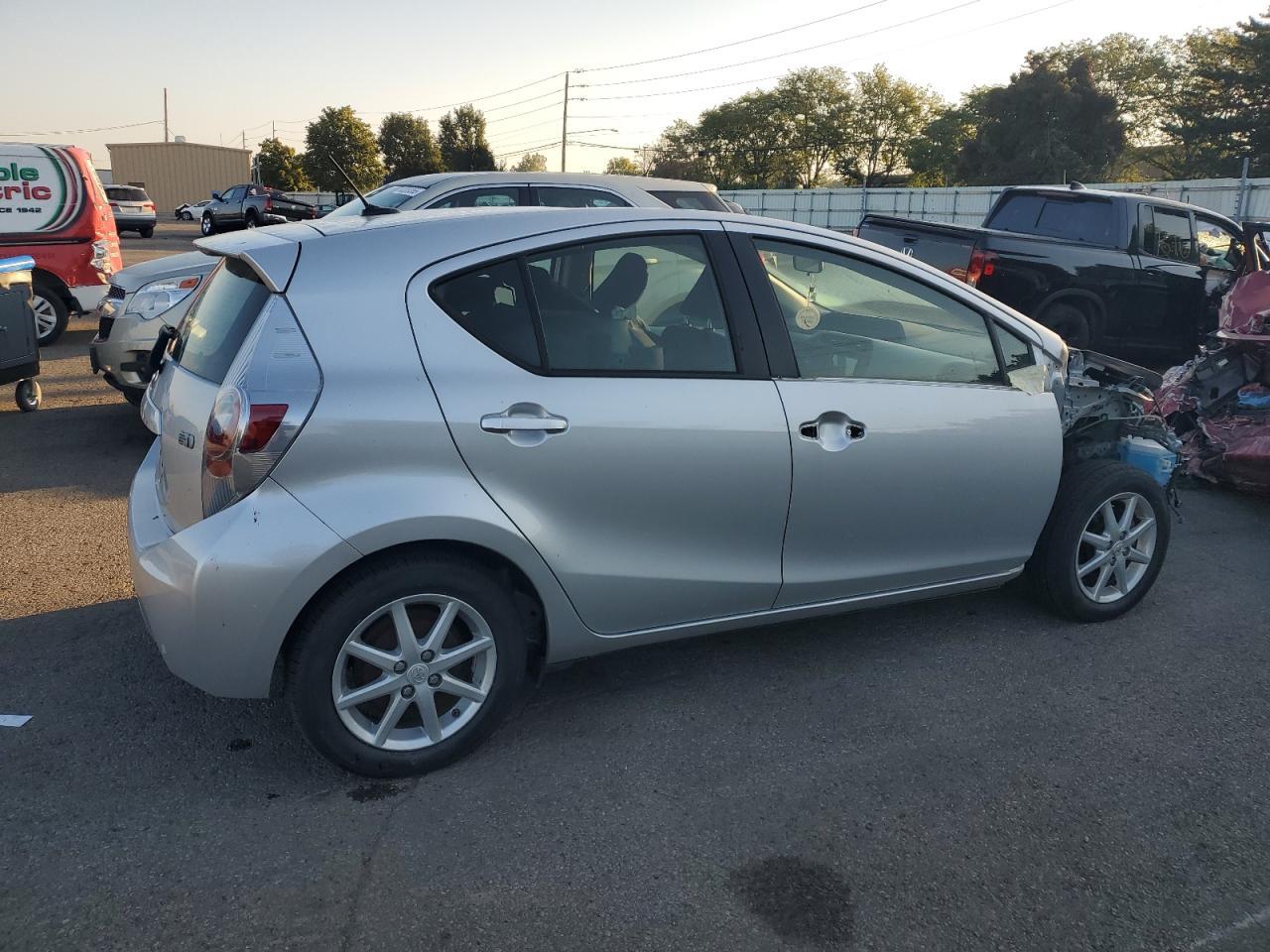 2012 Toyota Prius C - Фото 3