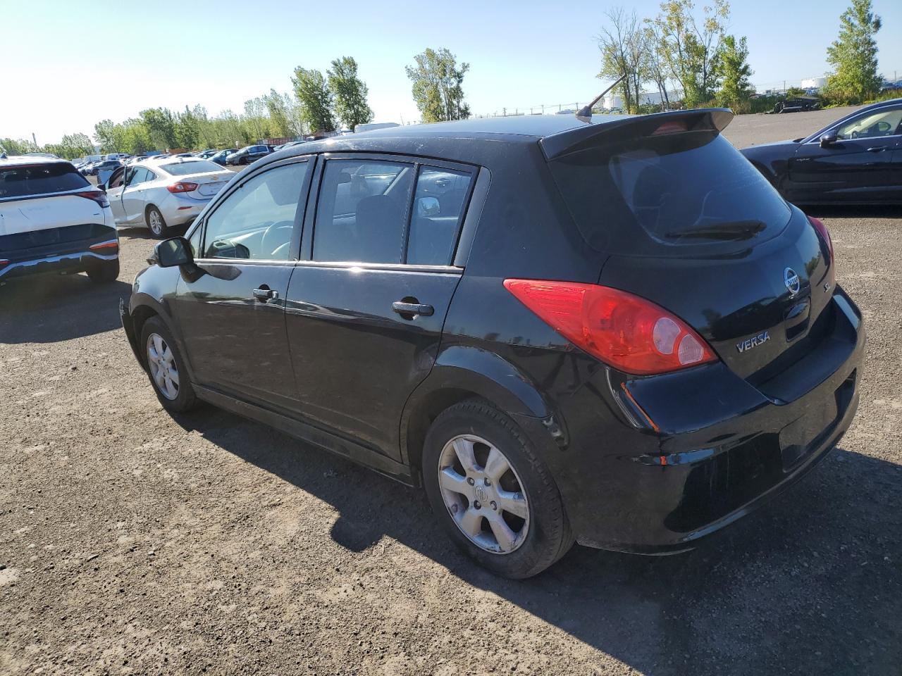2011 Nissan Versa S - Image 2