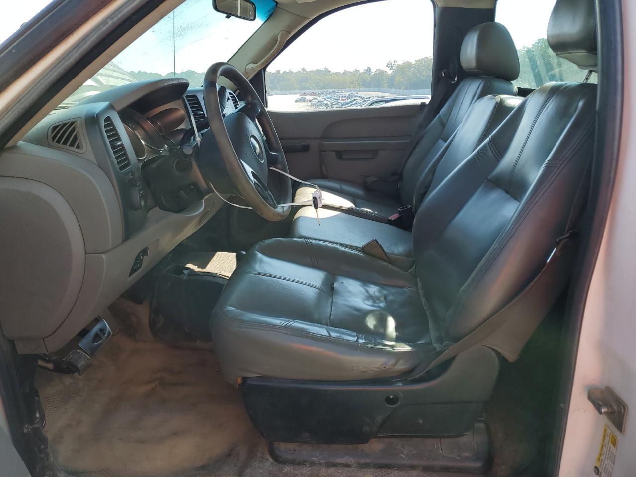 2013 Chevrolet Silverado K2500 Heavy Duty - Image 7