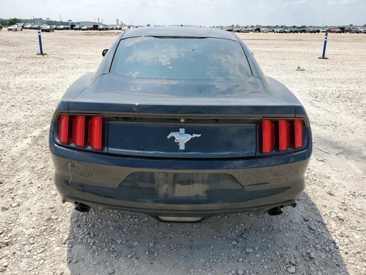 2015 Ford Mustang - Фото 6