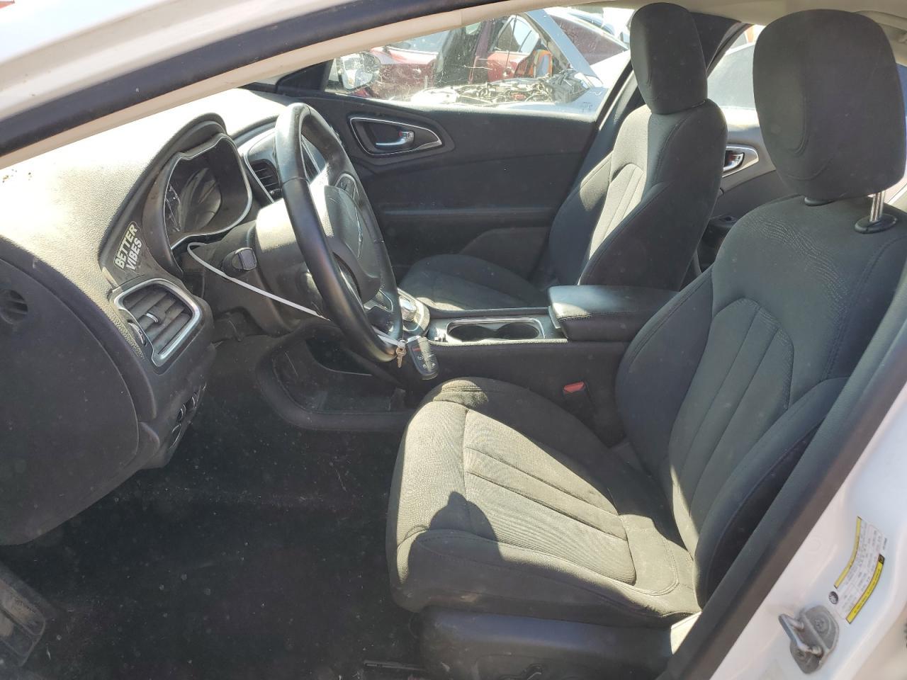 2016 Chrysler 200 Limited - Image 7