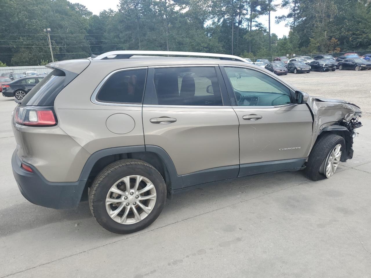 2019 Jeep Cherokee Latitude - Фото 3
