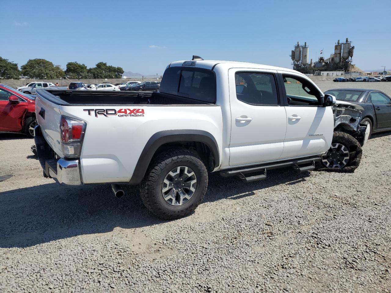 2023 Toyota Tacoma Double Cab - Фото 3