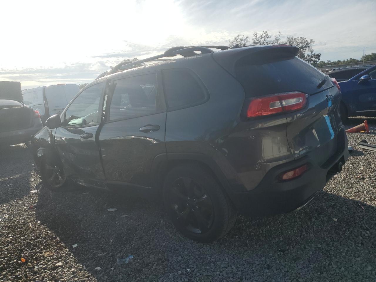2016 Jeep Cherokee Limited - Image 2