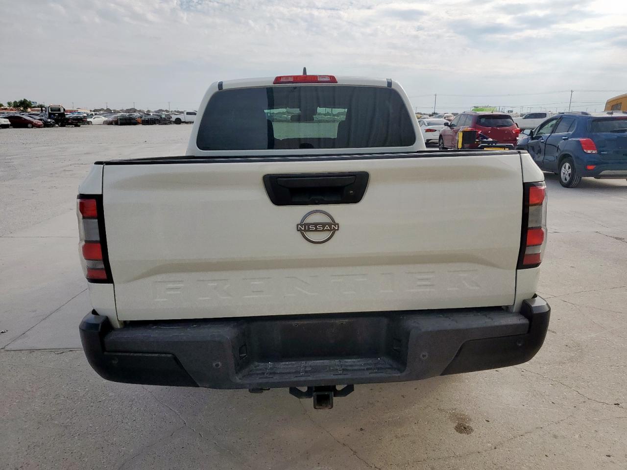 2022 Nissan Frontier S - Фото 6