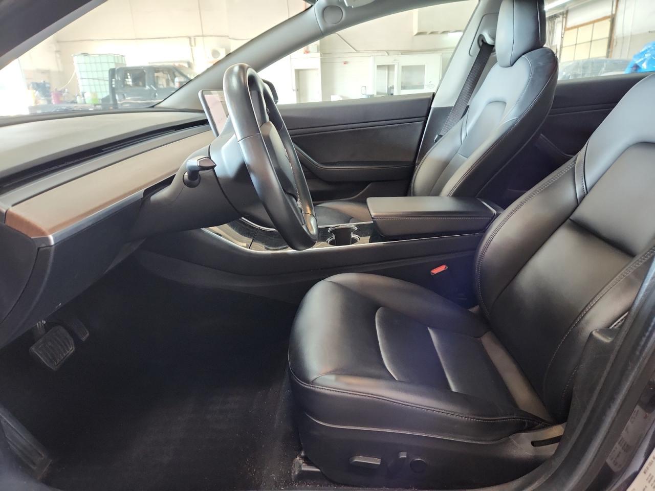 2018 Tesla Model 3 - Image 7