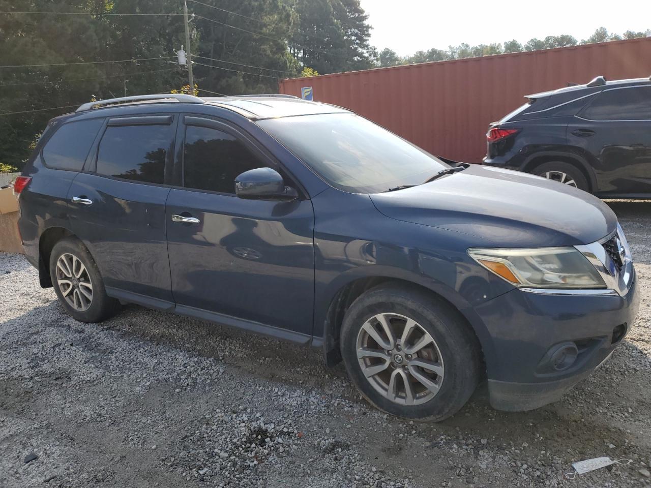 2014 Nissan Pathfinder S - Image 4