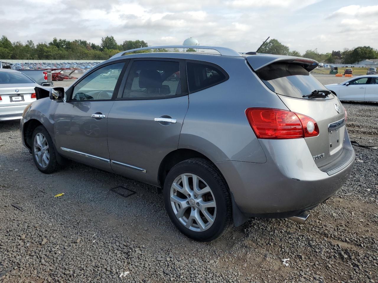 2011 Nissan Rogue S - Фото 2