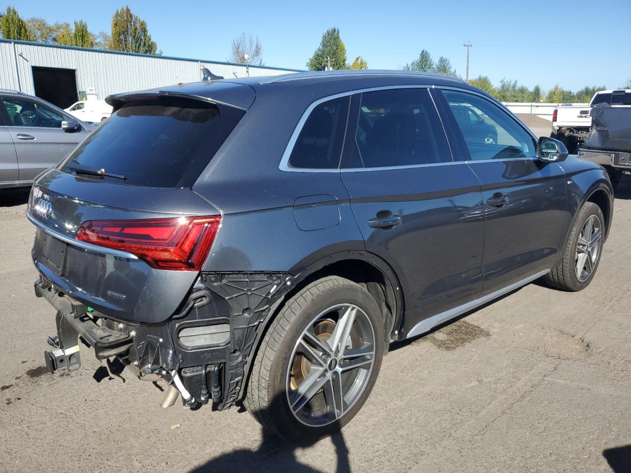 2022 Audi Q5 E Premium Plus 55 - Фото 3