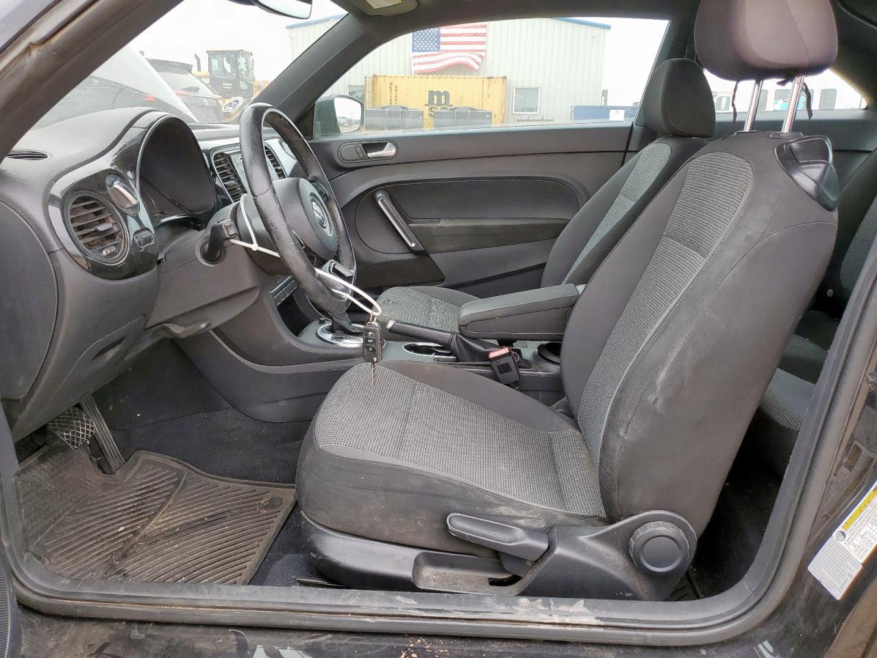 2017 Volkswagen Beetle 1.8T - Фото 7