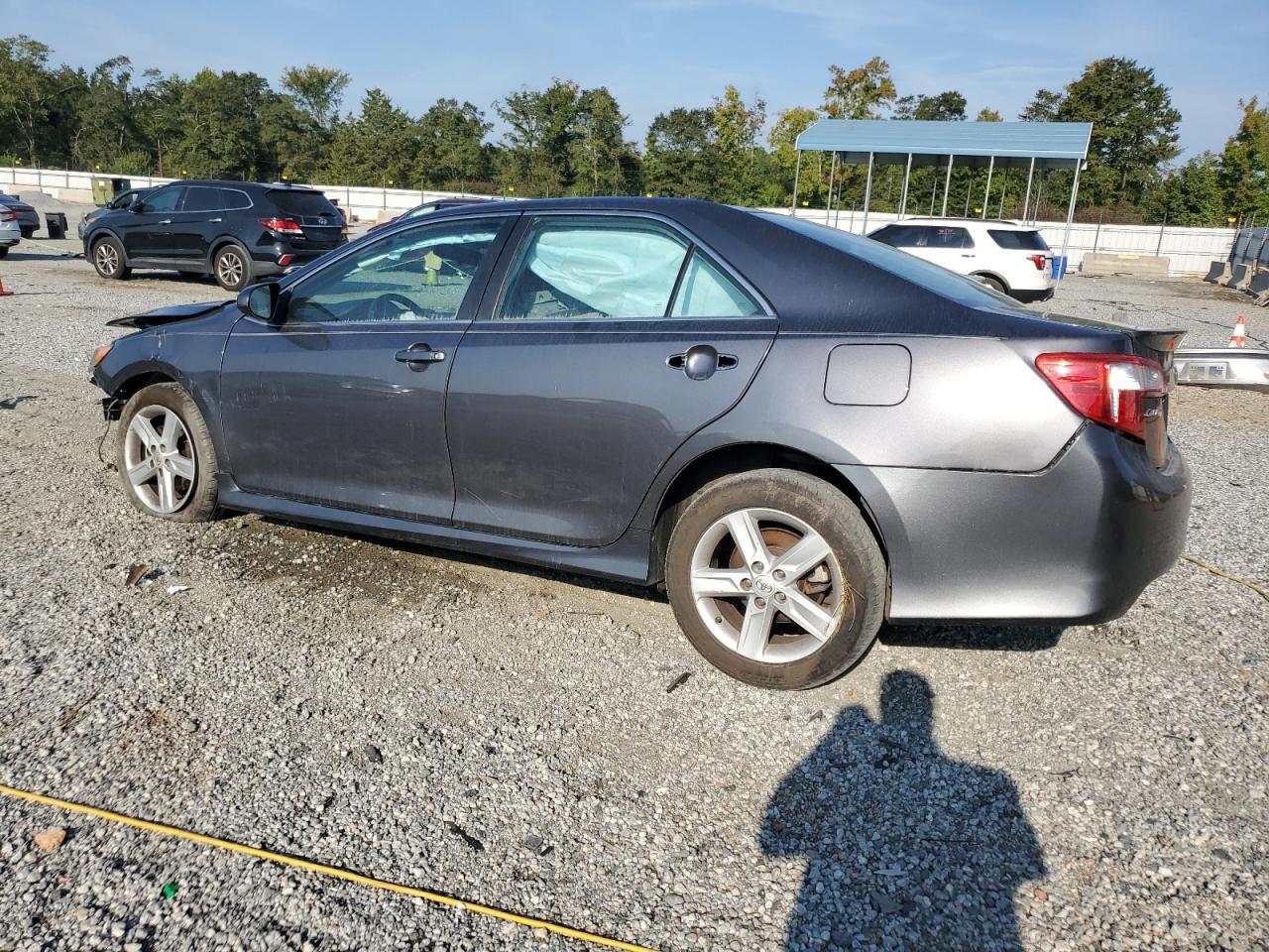 2013 Toyota Camry L - Фото 2