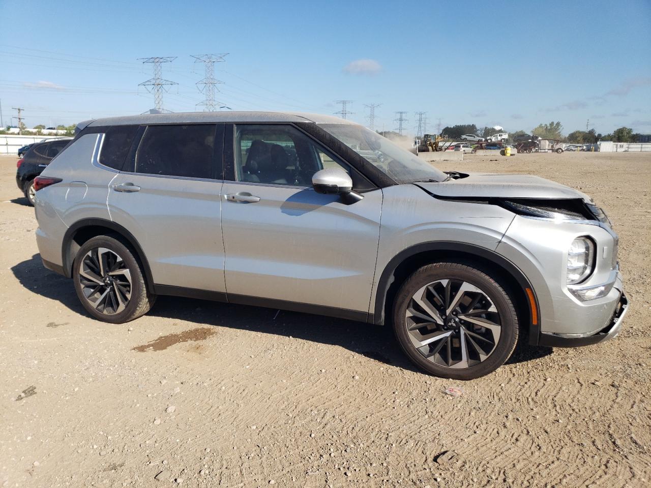 2022 Mitsubishi Outlander Se - Фото 4