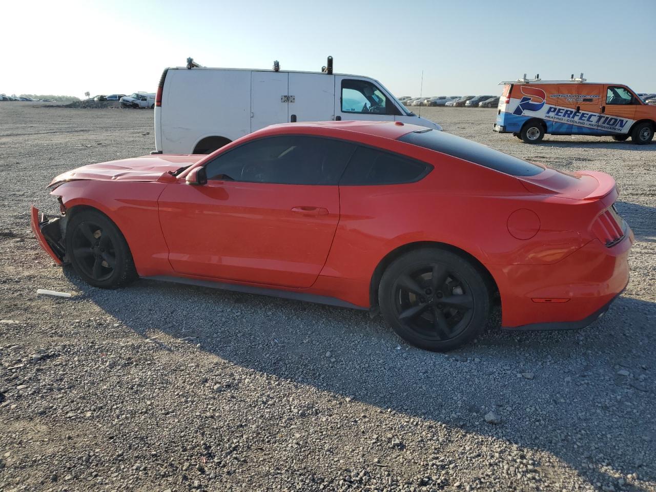 2015 Ford Mustang - Фото 2