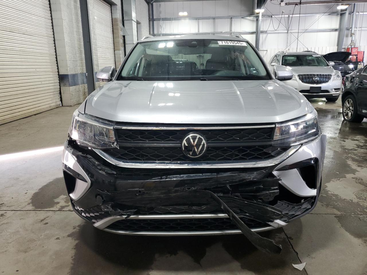 2024 Volkswagen Taos Se - Фото 5