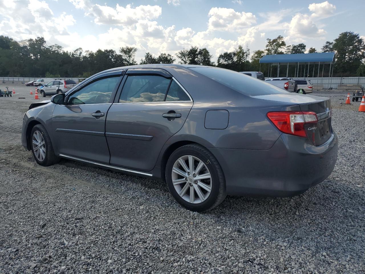 2013 Toyota Camry L - Image 2