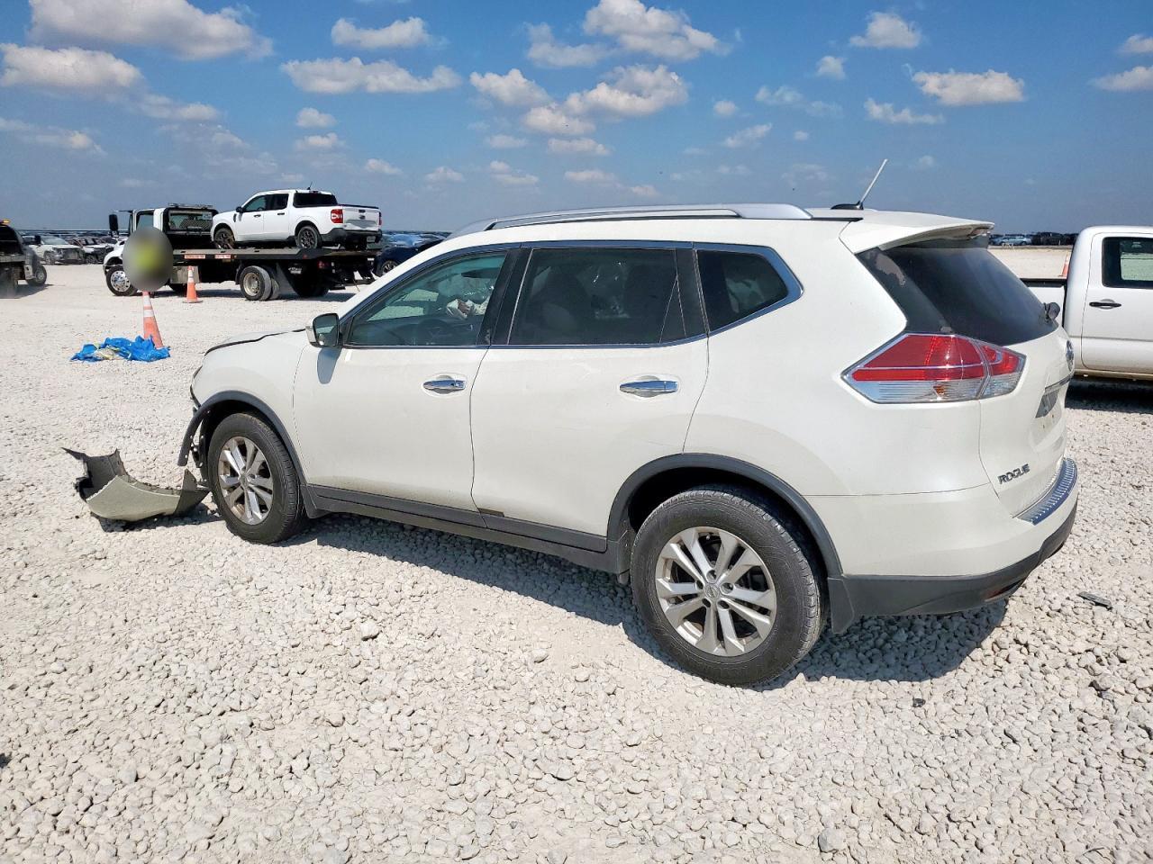 2016 Nissan Rogue S - Image 2