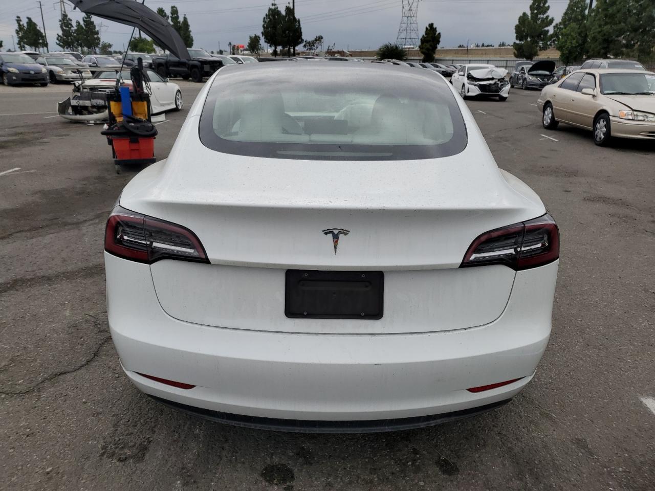 2023 Tesla Model 3 - Фото 6