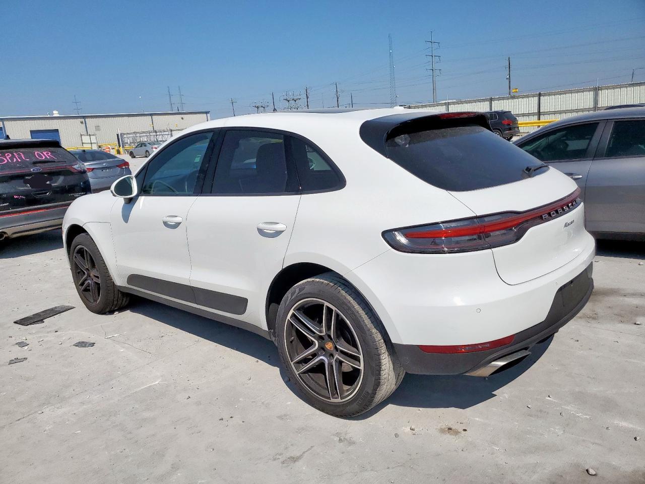 2021 Porsche Macan - Фото 2