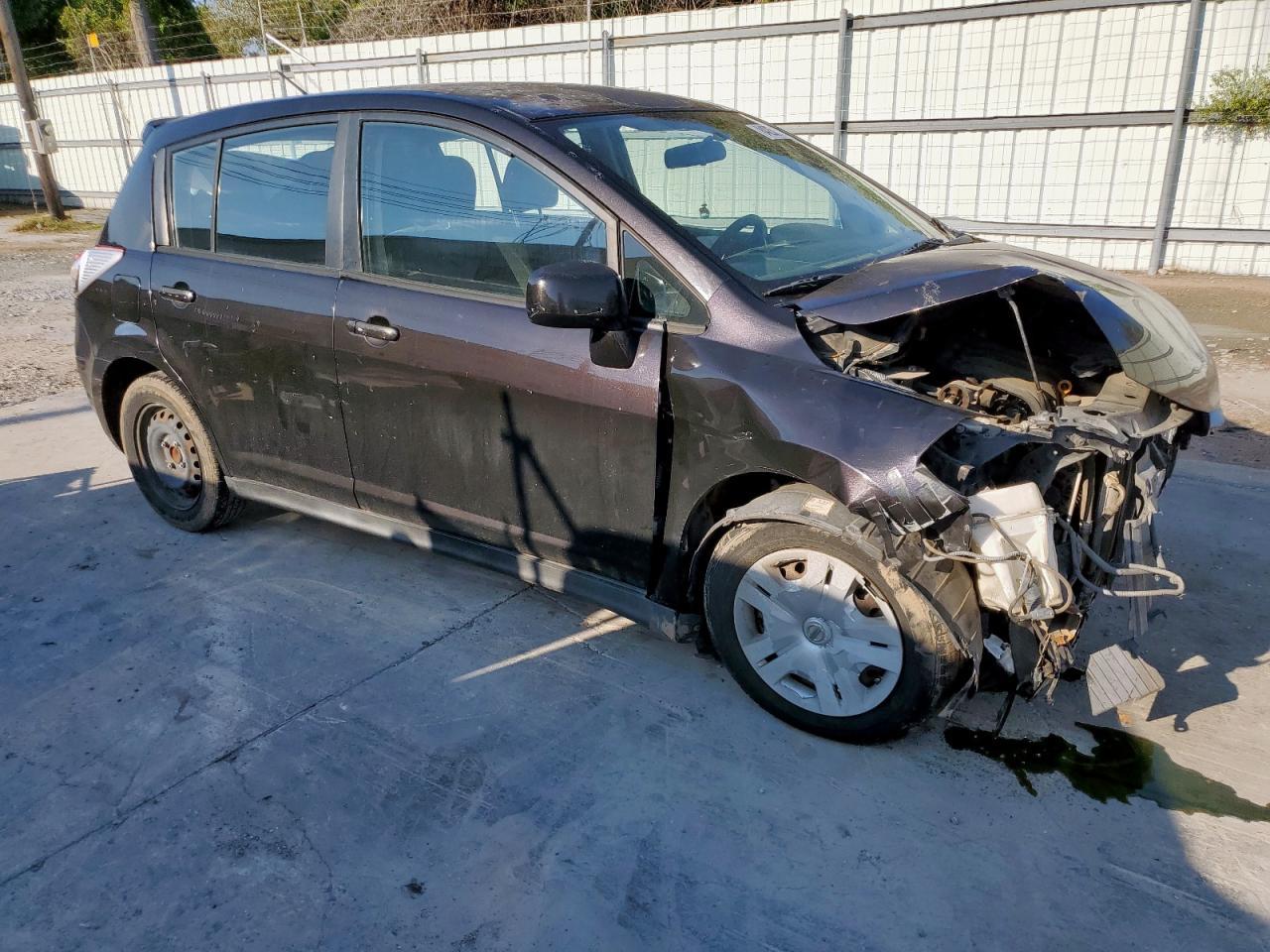 2012 Nissan Versa S - Фото 4