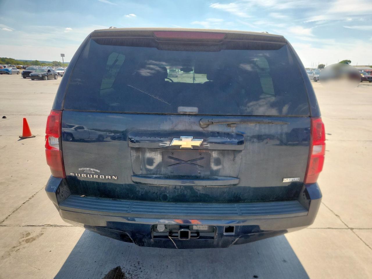 2007 Chevrolet Suburban C1500 - Image 6