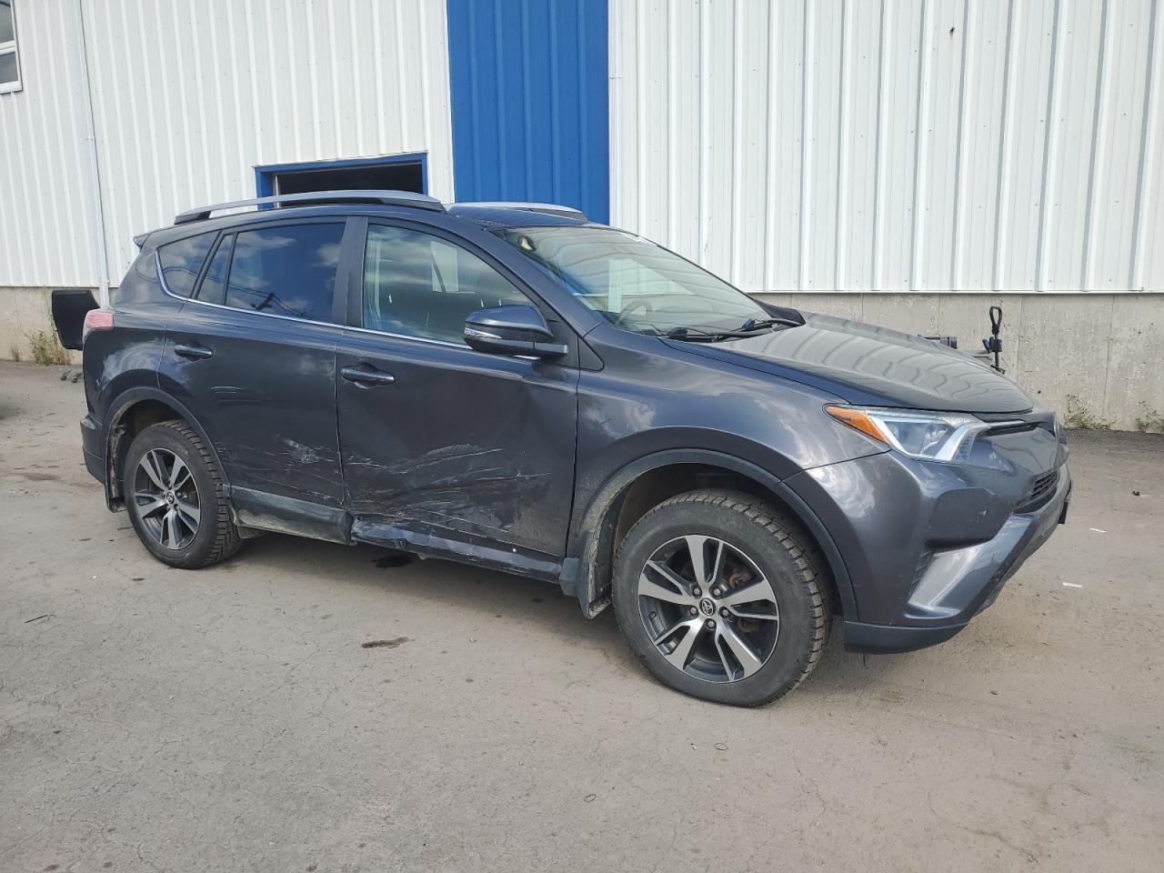 2018 Toyota Rav4 Le - Image 4