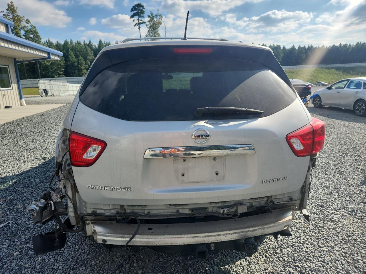 2018 Nissan Pathfinder S - Фото 6