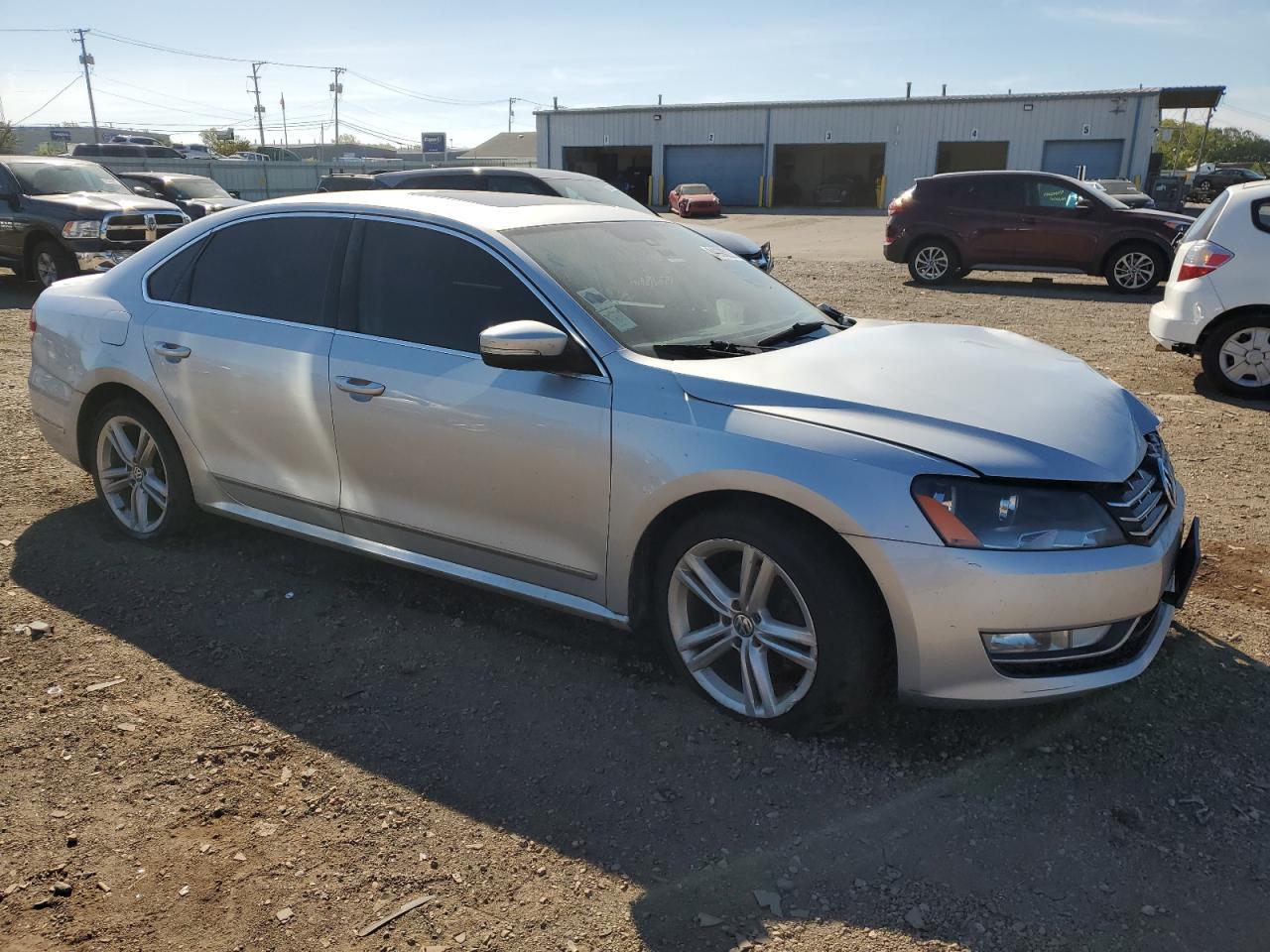 2014 Volkswagen Passat Sel - Фото 4