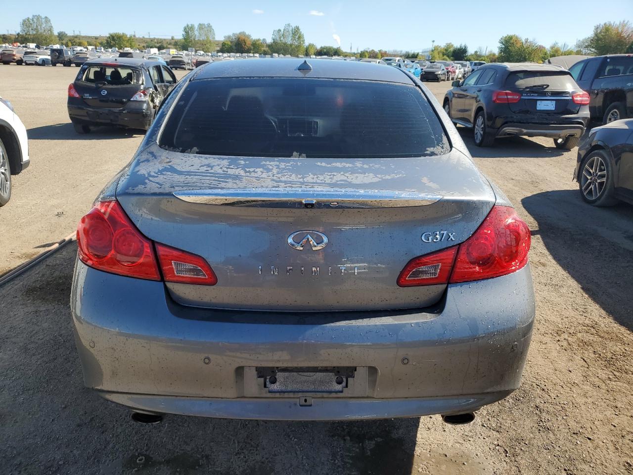 2010 Infiniti G37 - Фото 6