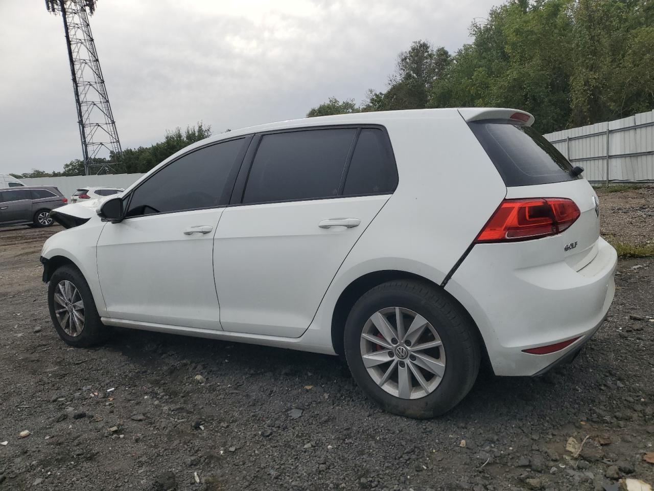 2017 Volkswagen Golf S - Фото 2