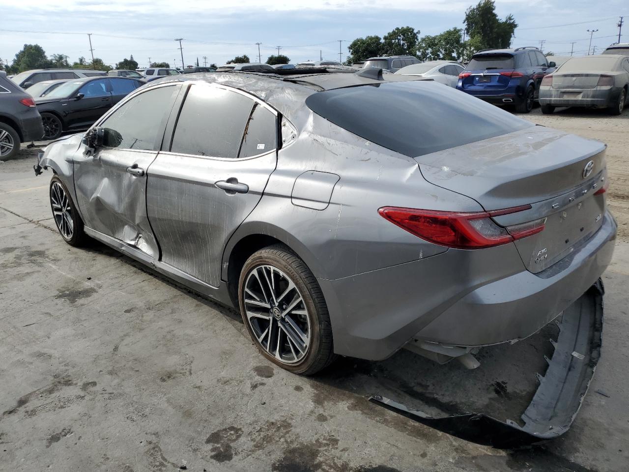 2025 Toyota Camry Xse - Фото 2