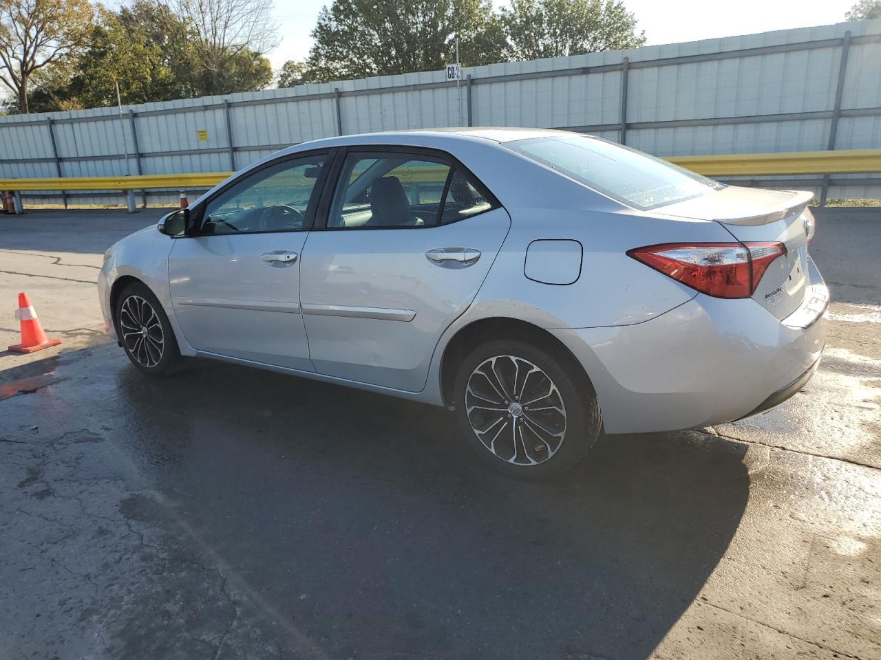 2015 Toyota Corolla L - Image 2
