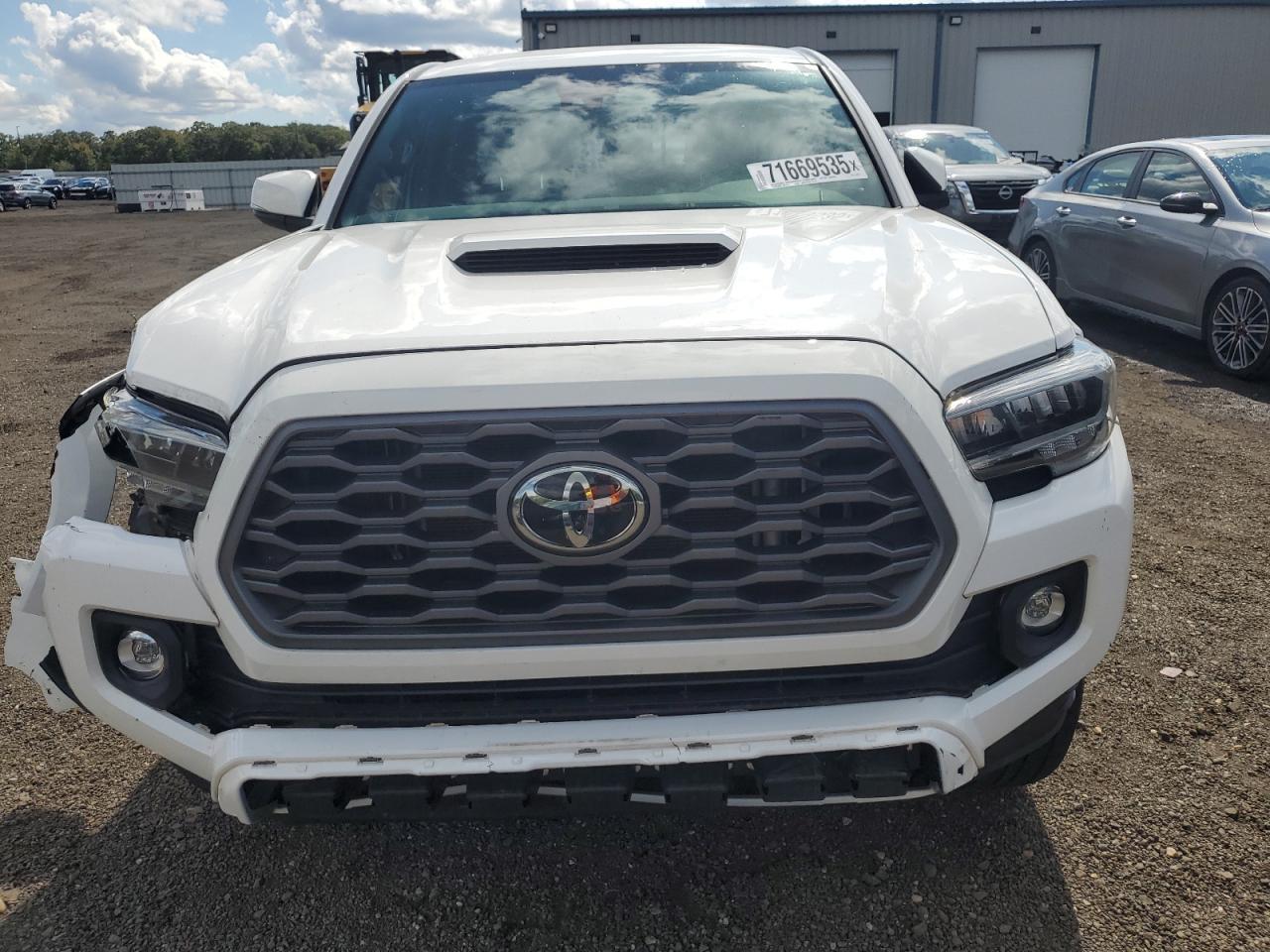 2022 Toyota Tacoma Double Cab - Фото 5