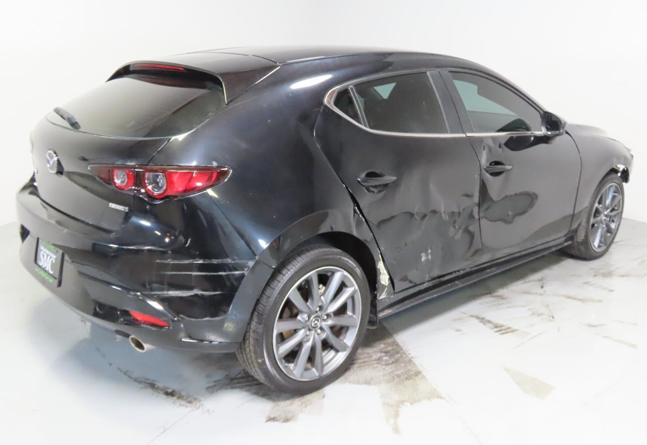 2021 Mazda 3 Select - Image 3