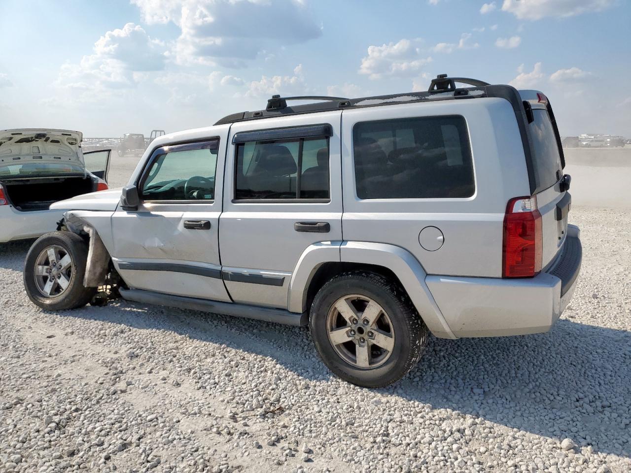 2006 Jeep Commander - Фото 2