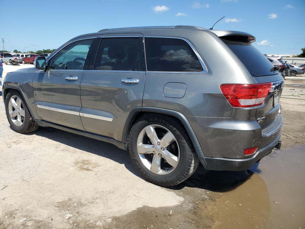 2013 Jeep Grand Cherokee Overland - Фото 2