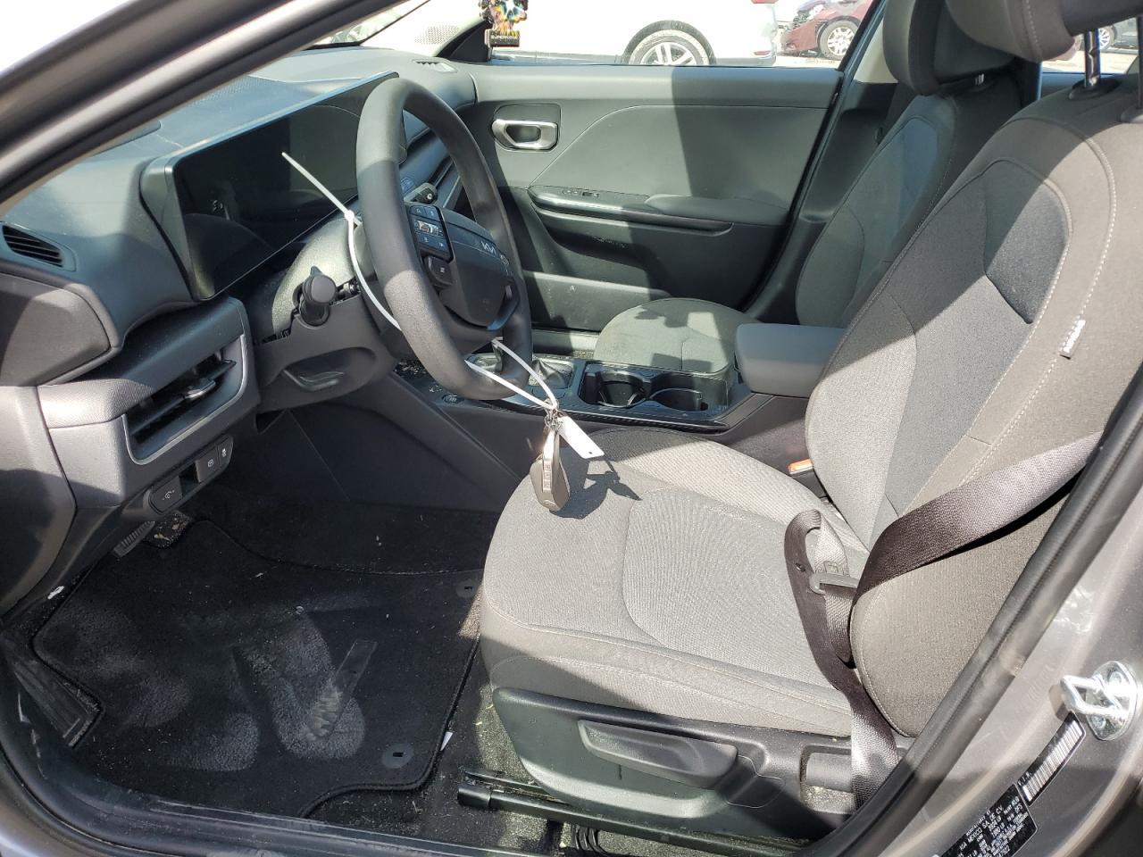 2025 Kia K4 Lx - Image 7