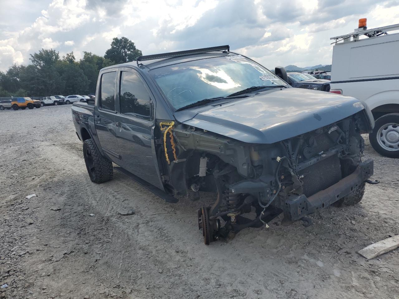 2012 Nissan Titan S - Image 4