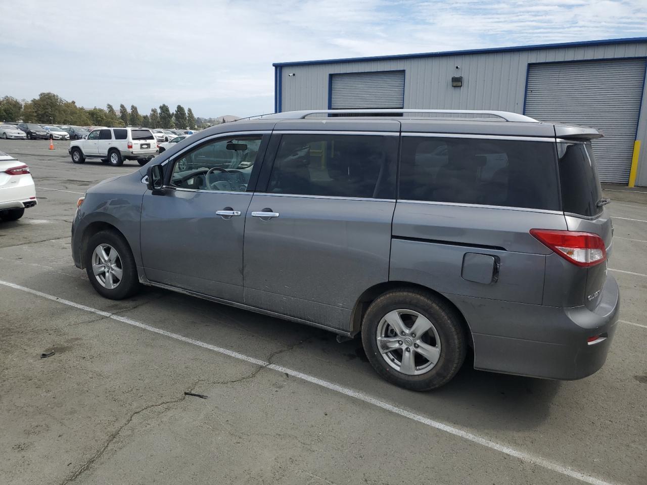 2017 Nissan Quest S - Фото 2