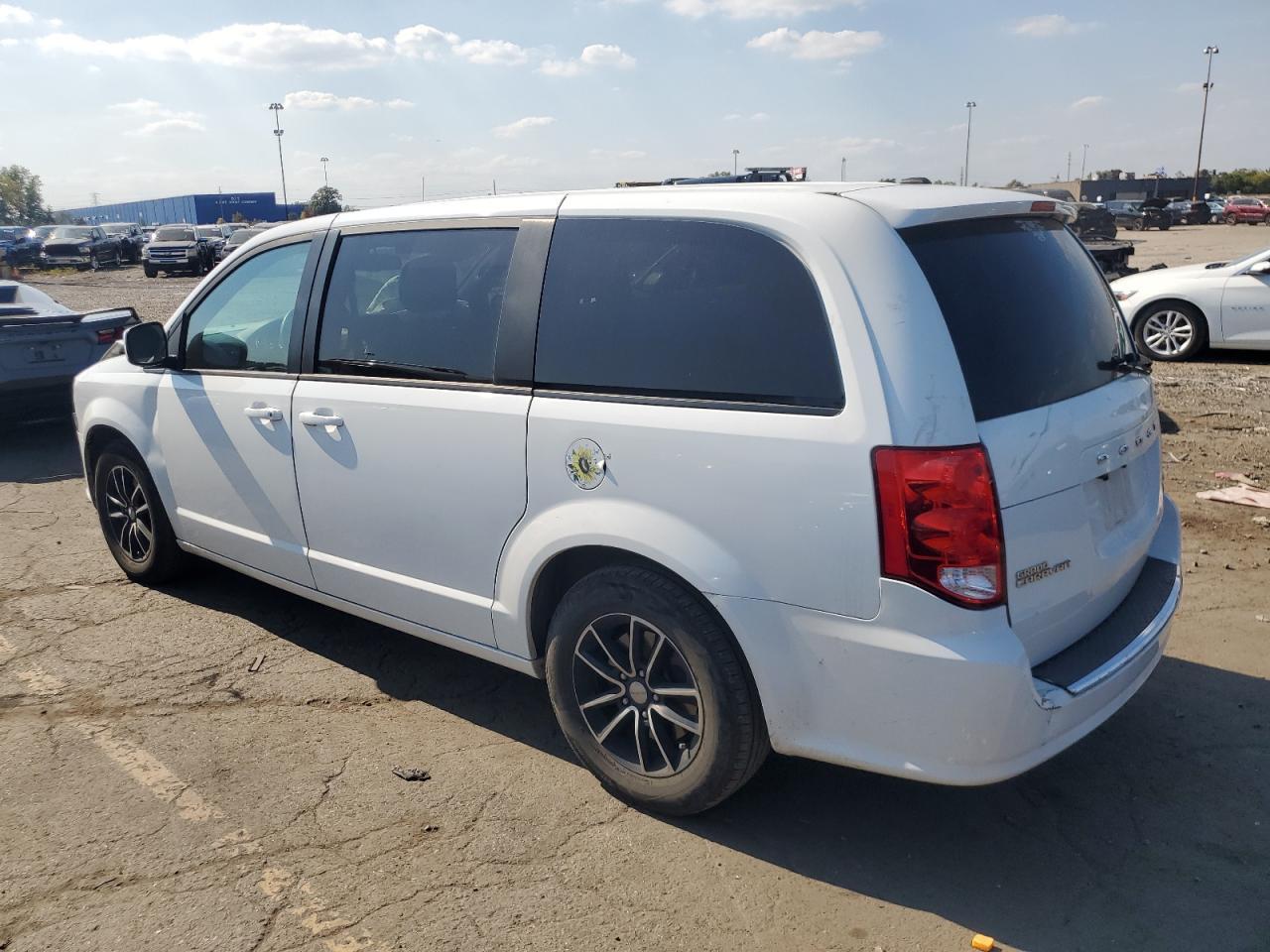 2018 Dodge Grand Caravan Gt - Фото 2