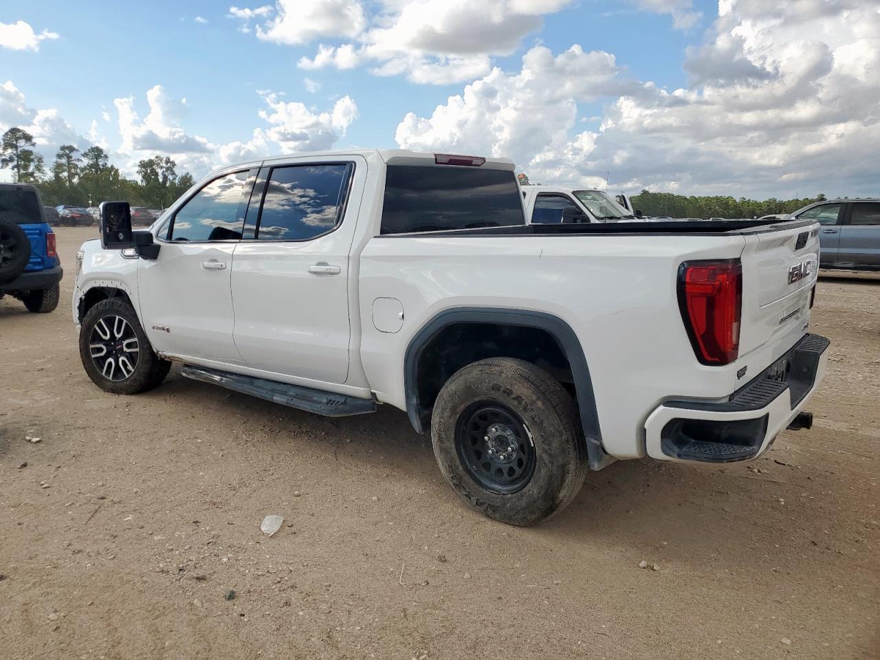 2021 GMC Sierra K1500 At4 - Фото 2