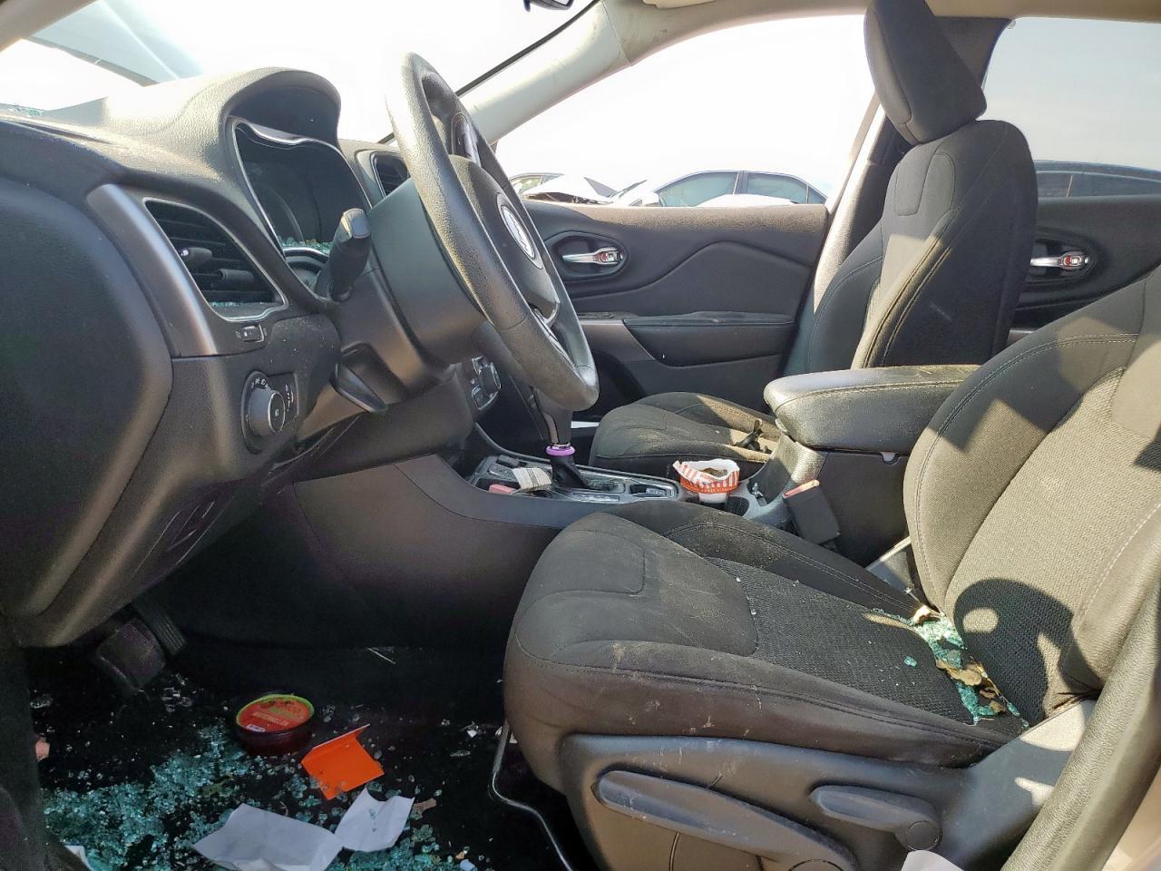 2019 Jeep Cherokee Latitude - Фото 7