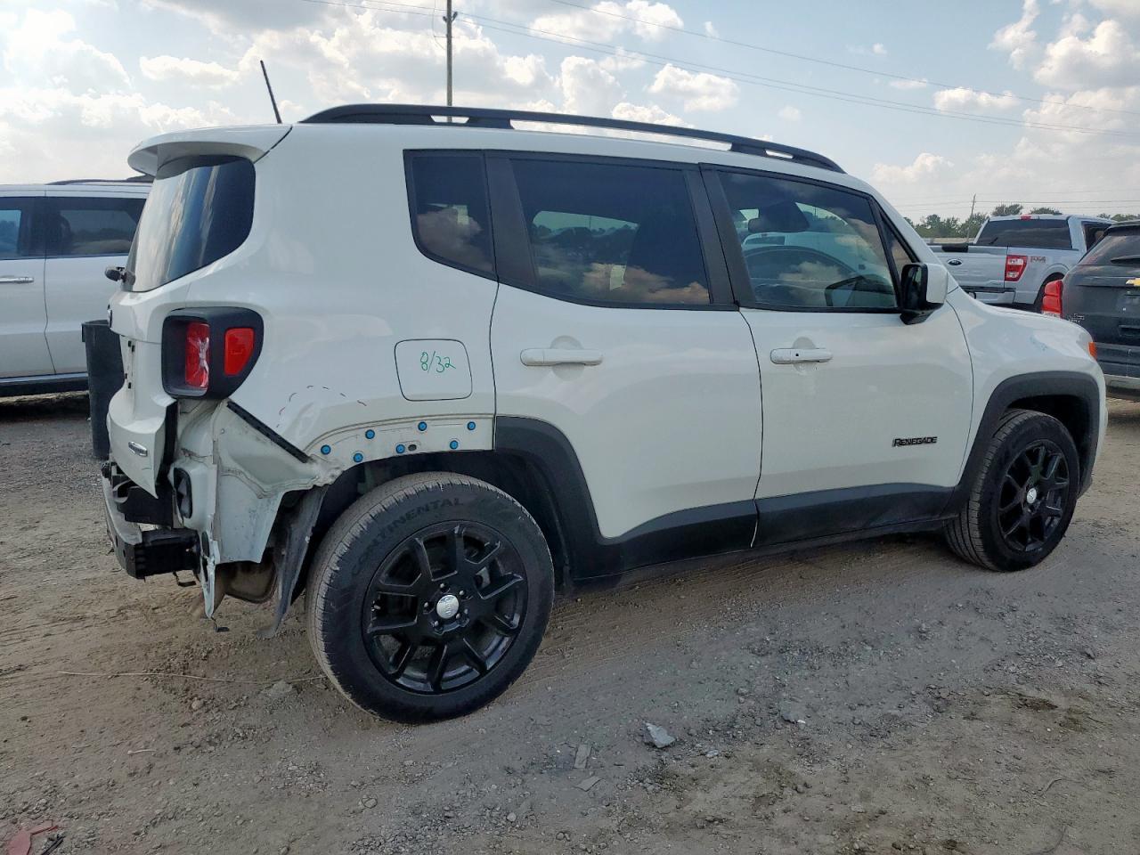 2021 Jeep Renegade Latitude - Фото 3