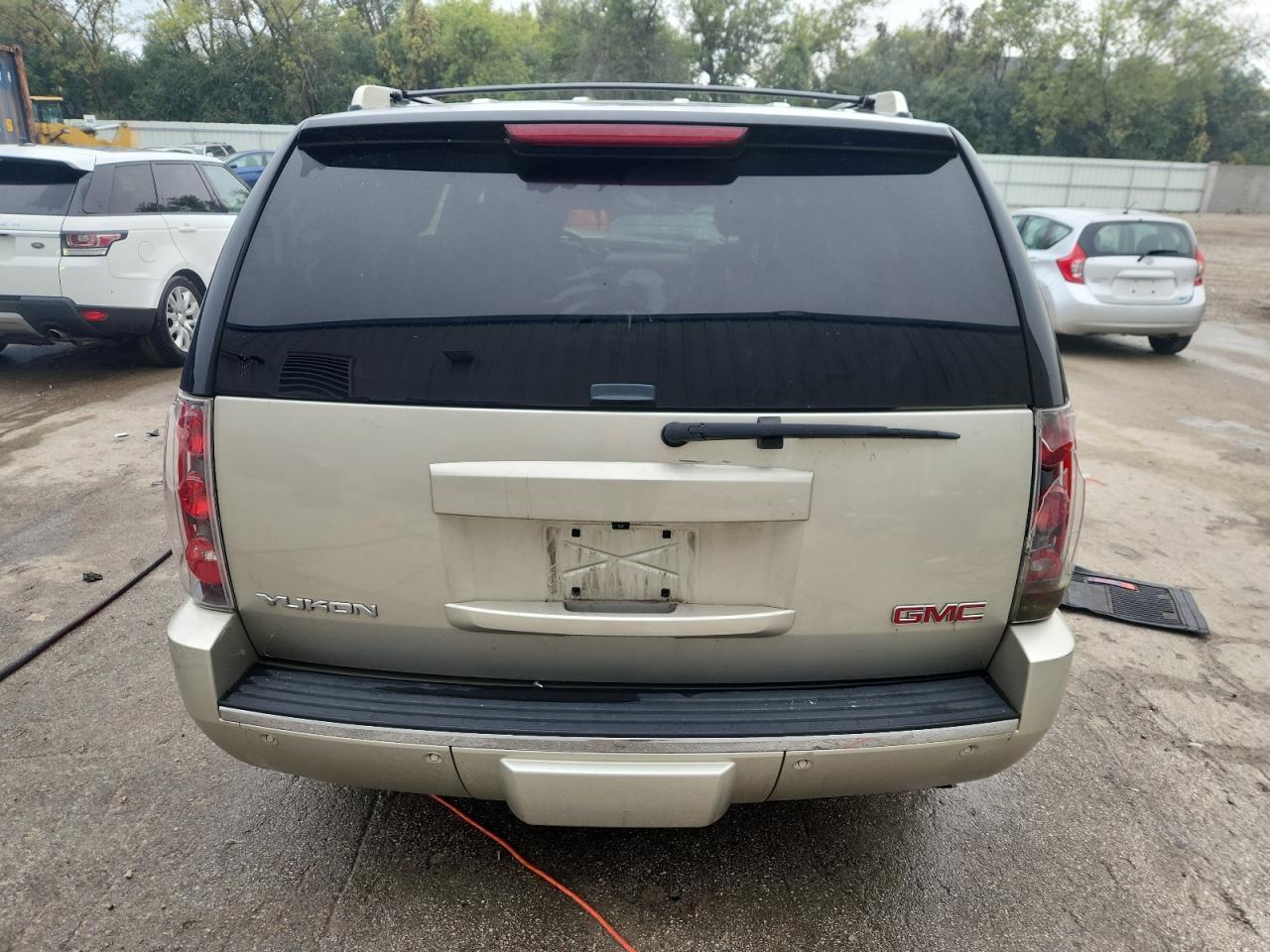 2013 GMC Yukon Denali - Фото 6