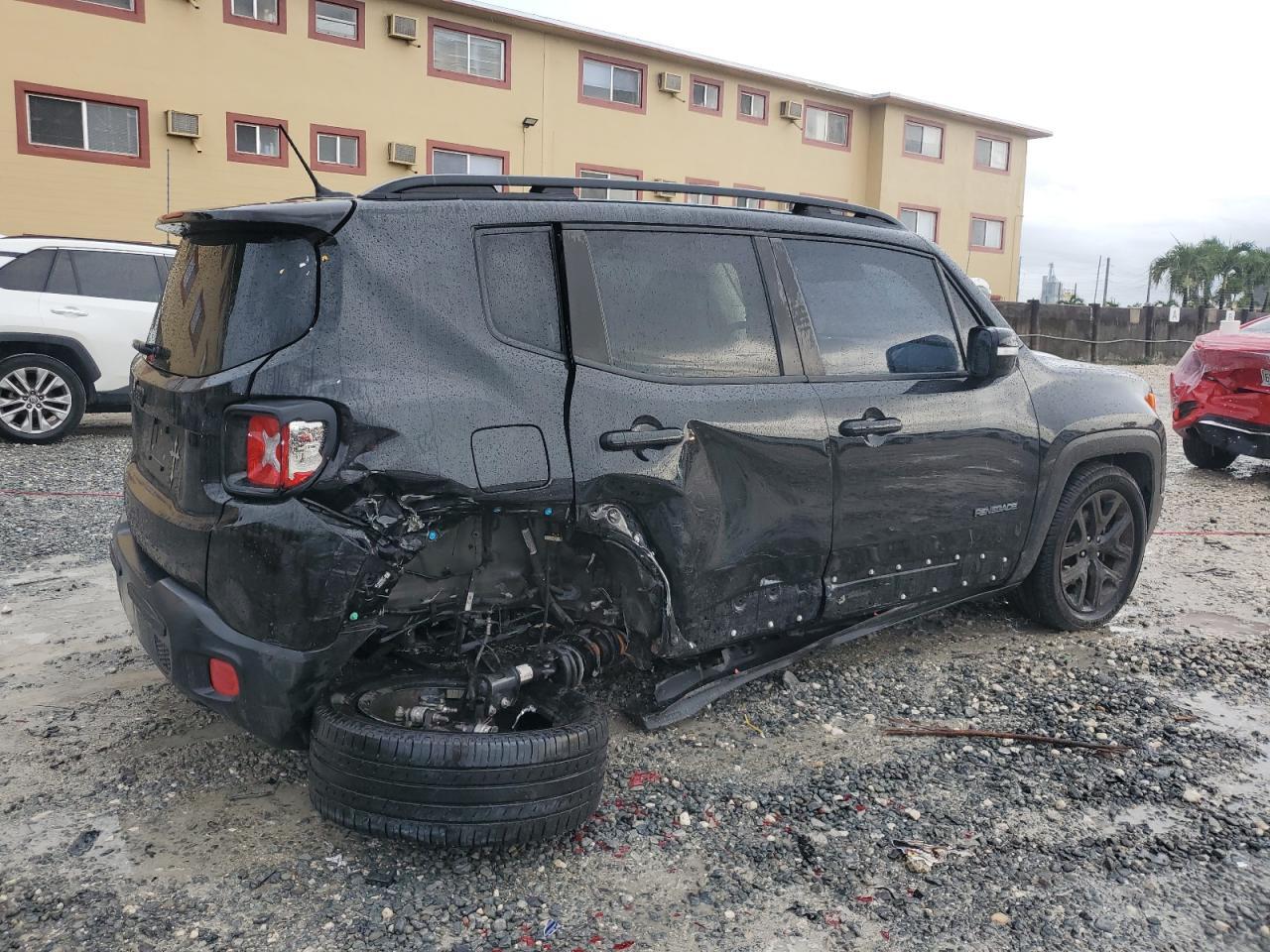 2017 Jeep Renegade Latitude - Фото 3